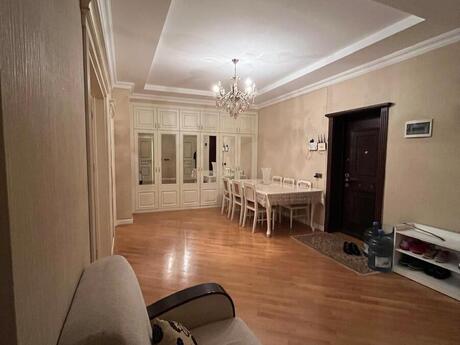 3 otaqlı mənzil, 125 m², Neftçilər: 330 000 ₼ 3