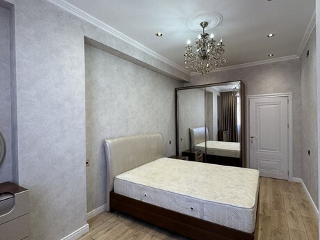2 otaqlı mənzil, 90 m², İnşaatçılar: 225 000 ₼ 5