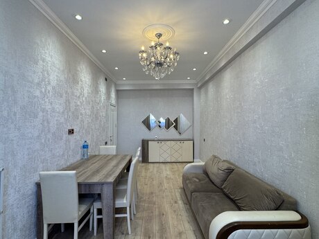 2 otaqlı mənzil, 90 m², İnşaatçılar: 225 000 ₼ 2