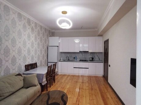 Kirayə 3 otaqlı mənzil, 100 m², 8 Noyabr: 799 ₼/ay 3