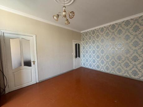 1 otaq · 28,4 m² · 5/5 mərtəbə, Memar Əcəmi