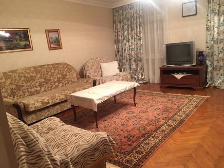 Elan №6432794 - Bakı, İnşaatçılar m., 3 otaqlı, 75 m², 3/5 mərtəbə