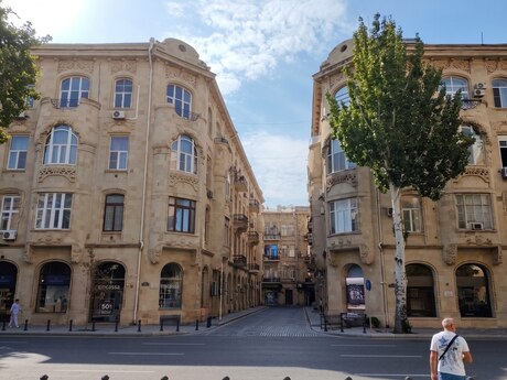 Elan №6432876 - Bakı, Sahil m., 3 otaqlı, 75 m², 4/4 mərtəbə