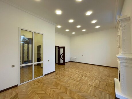Elan №6432853 - Bakı, 28 May m., 110 m²