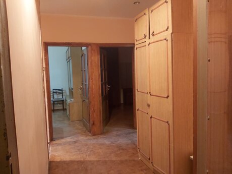 3-room apartment for rent, 80 m², Həzi Aslanov: 550 ₼/mo 2