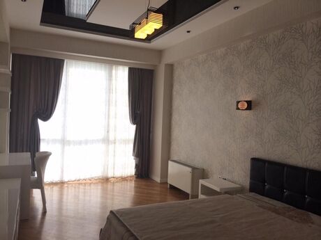 Kirayə 4 otaqlı mənzil, 200 m², Nizami: 3 000 ₼/ay 5