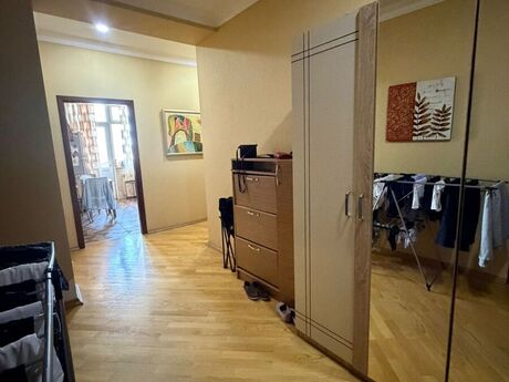 2-комнатная квартира, 84 м², Azadlıq Prospekti: 215 000 ₼ 2