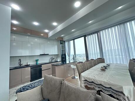Kirayə 4 otaqlı mənzil, 170 m², Belvedere Residence: 2 500 ₼/ay 2