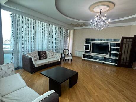 4 rooms · 235 m² · floor 20/23, 28 May