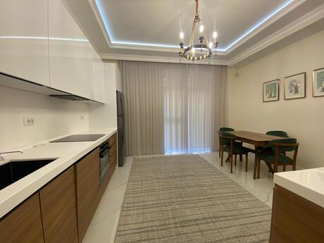 Kirayə 4 otaqlı mənzil, 160 m², Ağ şəhər: 4 000 ₼/ay 4