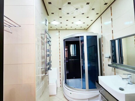 Kirayə 3 otaqlı mənzil, 120 m², Nizami: 1 600 ₼/ay 4