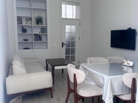 Elan №6433191 - Bakı, Nizami m., 2 otaqlı, 45 m², 2/2 mərtəbə