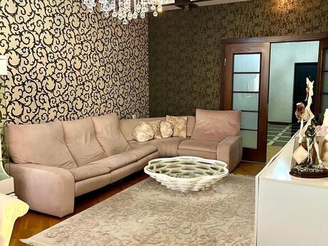 3 otaqlı mənzil, 120 m², İnşaatçılar: 330 000 ₼ 4