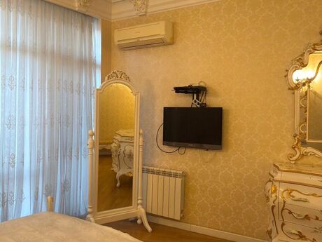 4 otaqlı mənzil, 220 m², 28 May: 630 000 ₼ 5