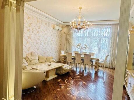 3-room apartment, 115 m², İçəri Şəhər: 575 000 ₼ 2