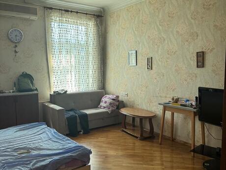 1-комнатная квартира, 32 м², İçəri Şəhər: 175 000 ₼ 3