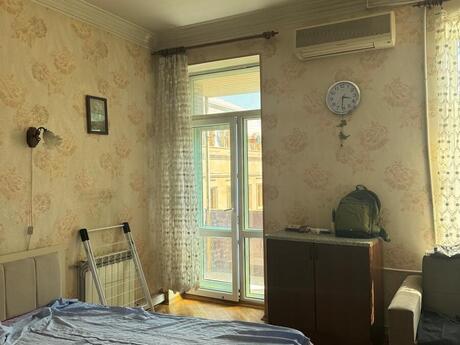 1-комнатная квартира, 32 м², İçəri Şəhər: 175 000 ₼ 4