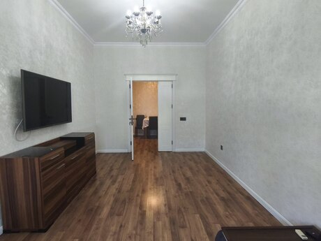 Kirayə 2 otaqlı mənzil, 75 m², Nəriman Nərimanov: 1 100 ₼/ay 2
