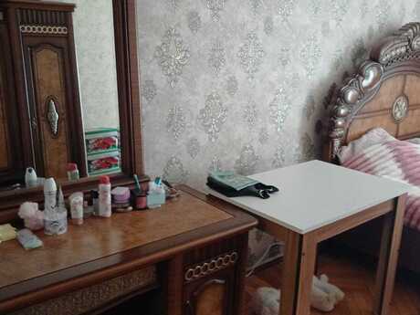 4-room apartment for rent, 110 m², Neftçilər: 200 ₼/mo 3