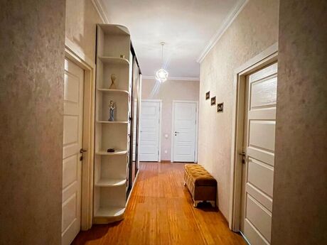 3 otaqlı mənzil, 93 m², 20 Yanvar: 265 000 ₼ 3