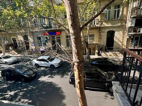 2 otaqlı mənzil, 37,7 m², 28 May: 130 000 ₼ 3