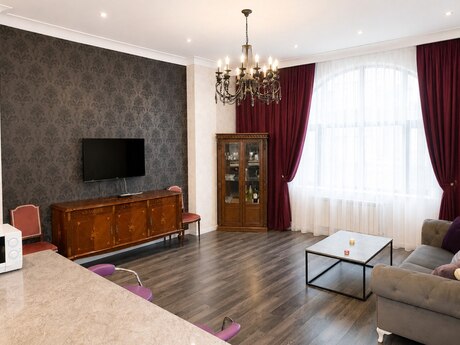 Elan №6433811 - Bakı, Nizami m., 2 otaqlı, 95 m², 13/17 mərtəbə