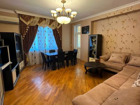 2 otaq · 105 m² · 8/13 mərtəbə, Badamdar