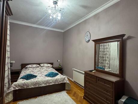 Kirayə 2 otaqlı mənzil, 90 m², 28 May: 830 ₼/ay 2