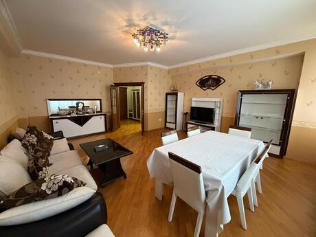 Kirayə 3 otaqlı mənzil, 137 m², Şah İsmayıl Xətai: 1 300 ₼/ay 5