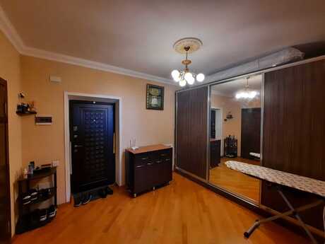 3-комнатная квартира, 71 м², Neftçilər: 210 000 ₼ 3