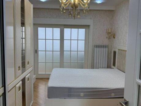 2 otaqlı mənzil, 75 m², 8 Noyabr: 233 000 ₼ 2