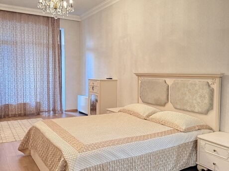 Elan №6433999 - Bakı, Nizami m., 3 otaqlı, 160 m², 4/17 mərtəbə