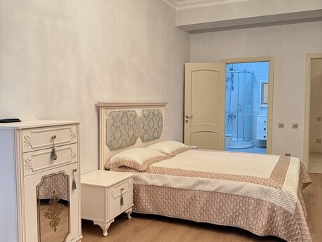 Kirayə 3 otaqlı mənzil, 160 m², Nizami: 2 200 ₼/ay 3