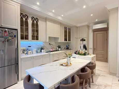 7 otaqlı mənzil, 285 m², 28 May: 1 399 000 ₼ 3