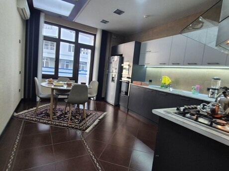 4 otaqlı mənzil, 205 m², Nəsimi: 620 000 ₼ 5