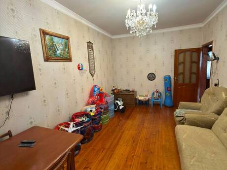 3-комнатная квартира, 90 м², 7-ci mikrorayon: 230 000 ₼ 2