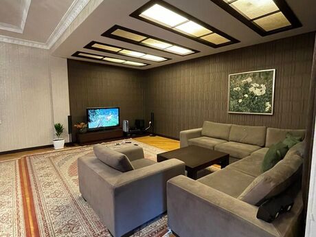 3 otaqlı mənzil, 167 m², Səbail: 410 000 ₼ 2