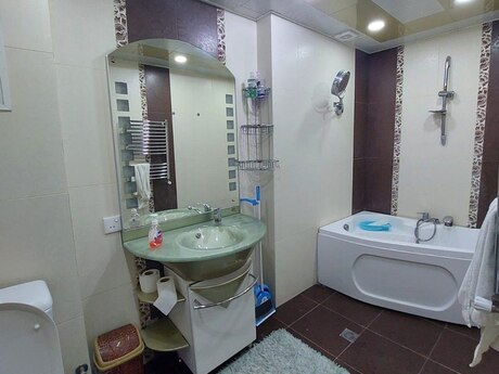 Kirayə 3 otaqlı mənzil, 140 m², Şah İsmayıl Xətai: 1 200 ₼/ay 5