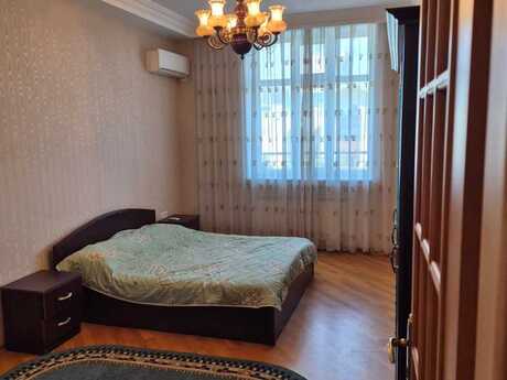 4-комнатная квартира, 190 м², Azadlıq Prospekti: 440 000 ₼ 4