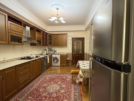 3 otaqlı mənzil, 136 m², İnşaatçılar: 350 000 ₼ 5
