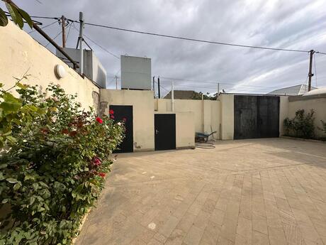 5 otaqlı həyət evi, 250 m², Sulutəpə: 230 000 ₼ 2