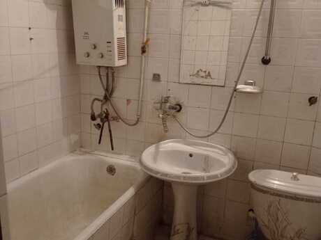 1-room apartment for rent, 35 m², Neftçilər: 350 ₼/mo 3