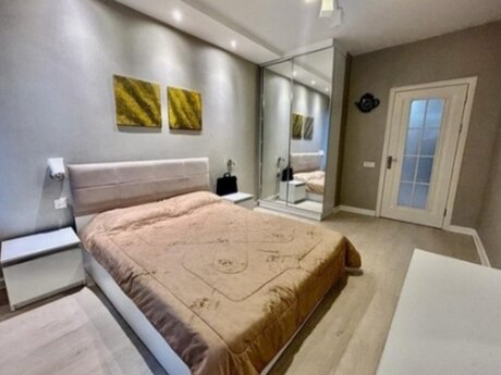 3 otaq · 90 m² · 10/17 mərtəbə, Qara Qarayev