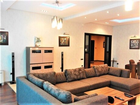 Kirayə 4 otaqlı mənzil, 250 m², 28 May: 2 600 ₼/ay 4
