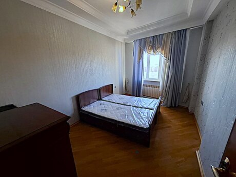 4-комнатная квартира, 150 м², 28 May: 420 000 ₼ 5