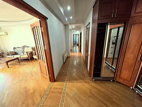 4-комнатная квартира, 150 м², 28 May: 420 000 ₼ 3