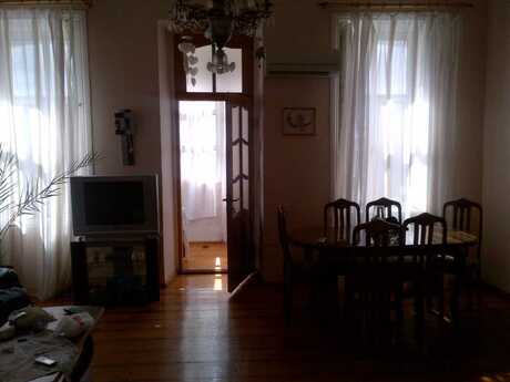 Kirayə 2 otaqlı mənzil, 60 m², İçəri Şəhər: 700 ₼/ay 3