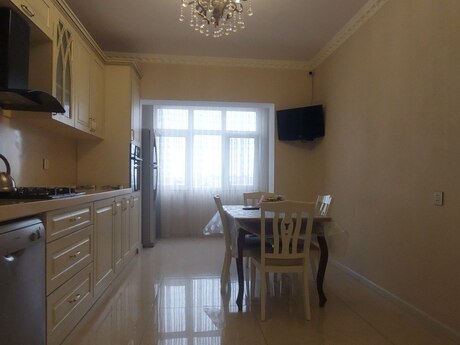 5-комнатная квартира, 125 м², Bakıxanov: 280 000 ₼ 3