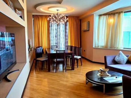 3 otaqlı mənzil, 143 m², Nəsimi: 550 000 ₼ 2
