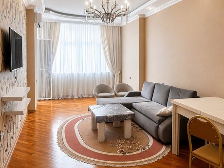 Elan №6105180 - Bakı, 8 Noyabr m., 3 otaqlı, 122 m², 13/20 mərtəbə